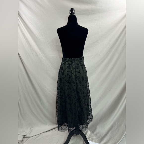 Floral Flocking Tulle Long A-Line Skirt Green* - Picture 11 of 11
